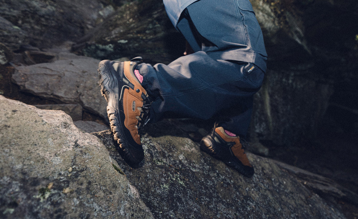 Keen Men's Targhee IV Waterproof Hiking Shoe Bison/Black