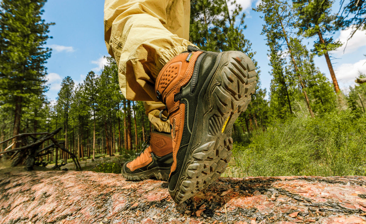 Keen Men's Targhee IV Wide Waterproof Hiking Boot Bison/Black