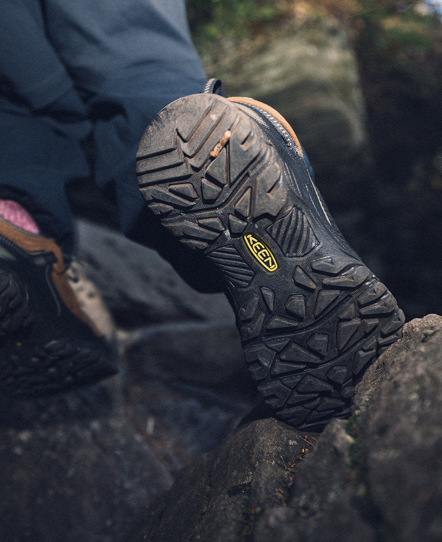 Keen Men's Targhee IV Wide Waterproof Hiking Shoe Bison/Black